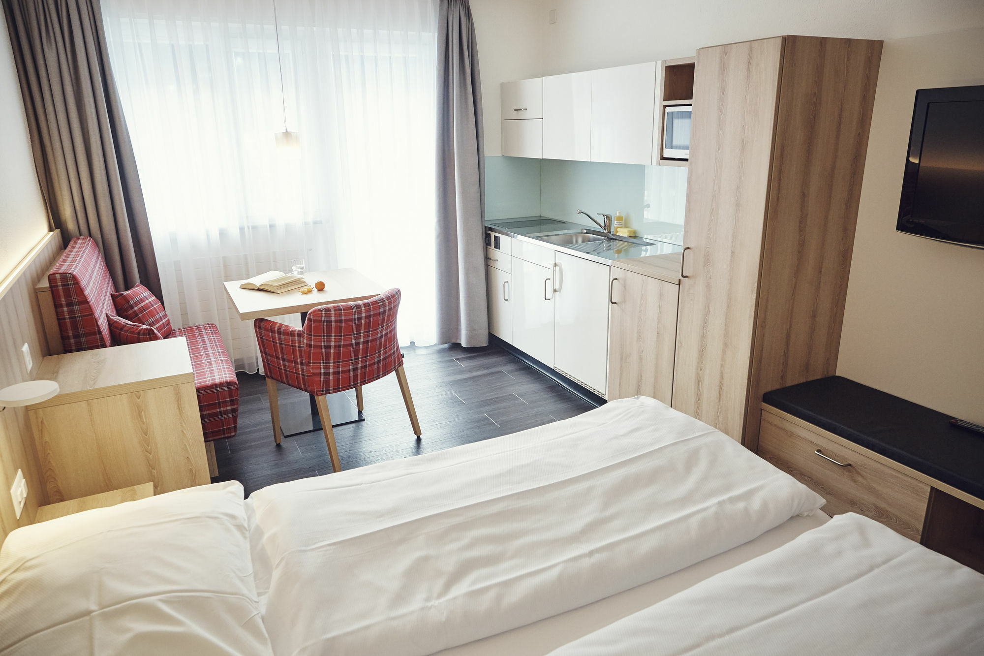 Serviced By Solaria Aparthotel